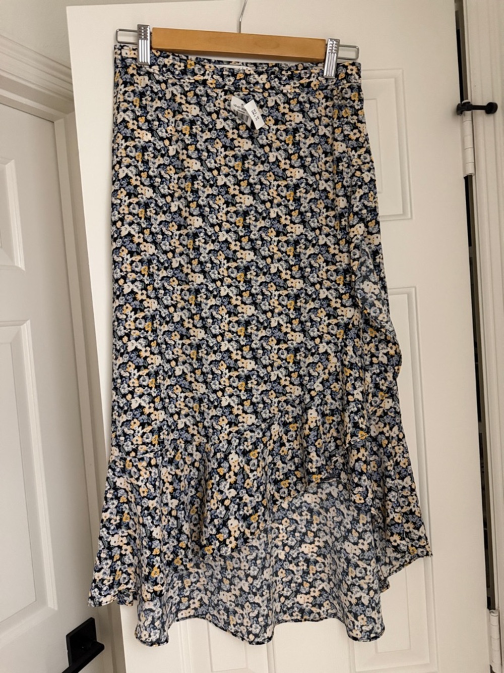 Abercrombie & Fitch Floral ruffle Skirt